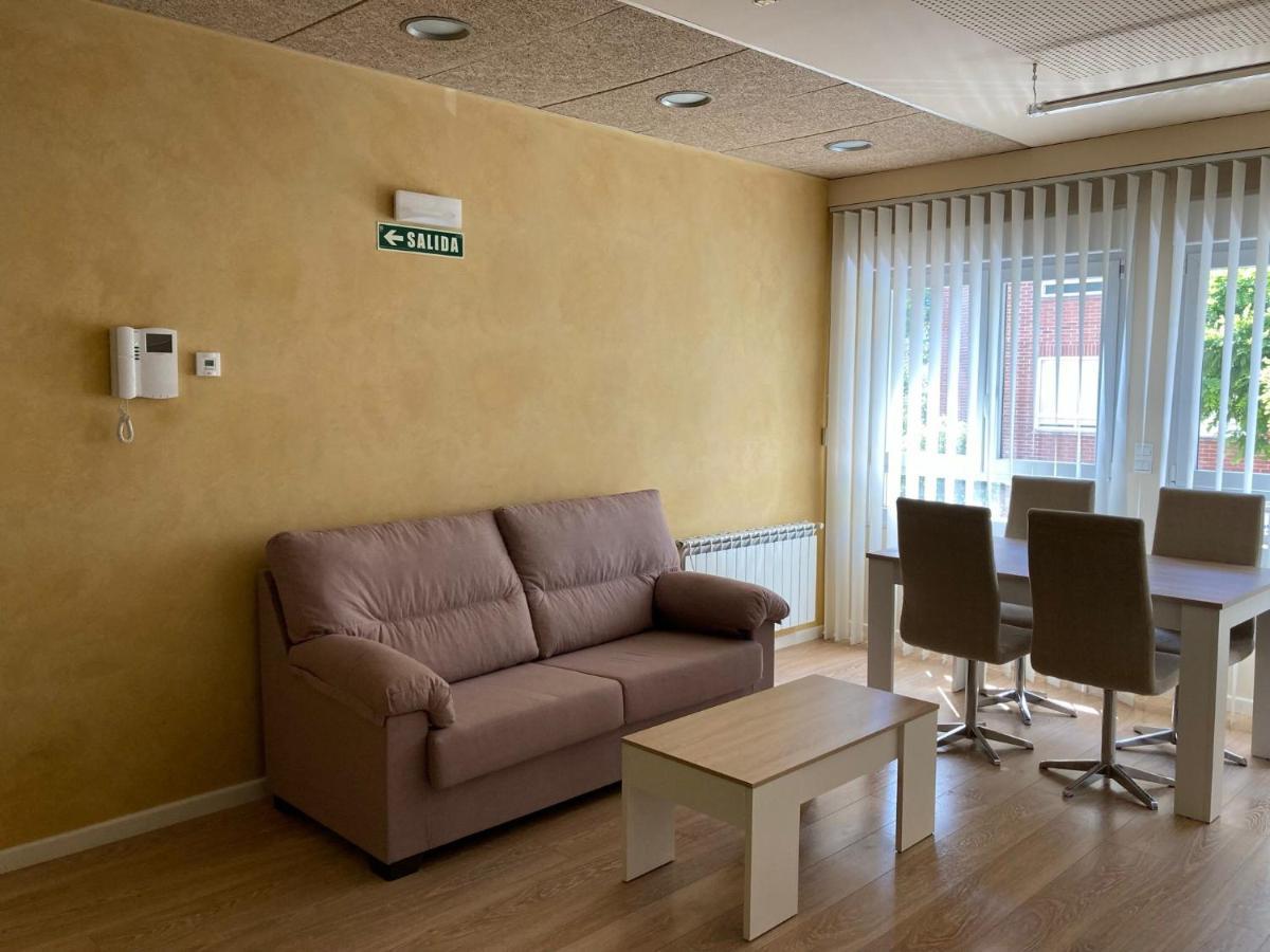 Apartamentos Villava Pamplona Eksteriør bilde