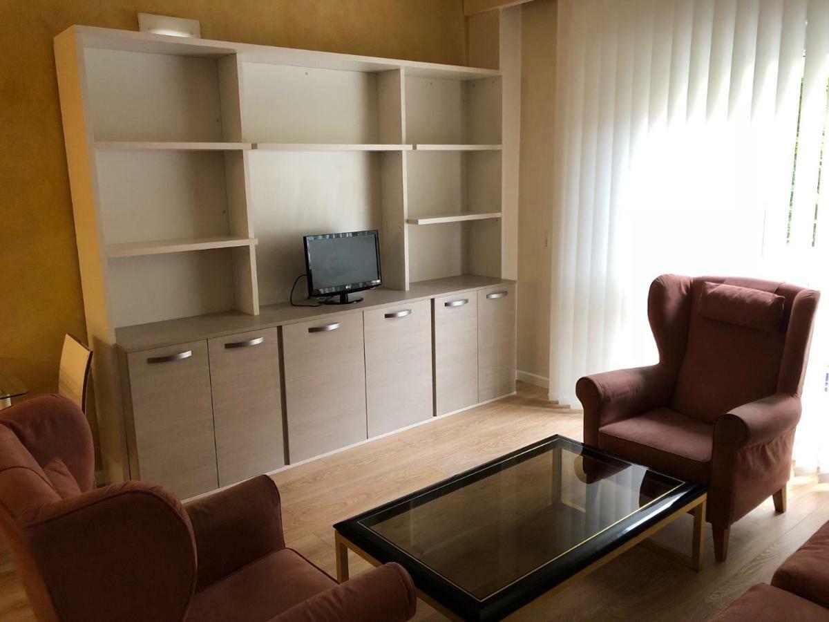 Apartamentos Villava Pamplona Eksteriør bilde